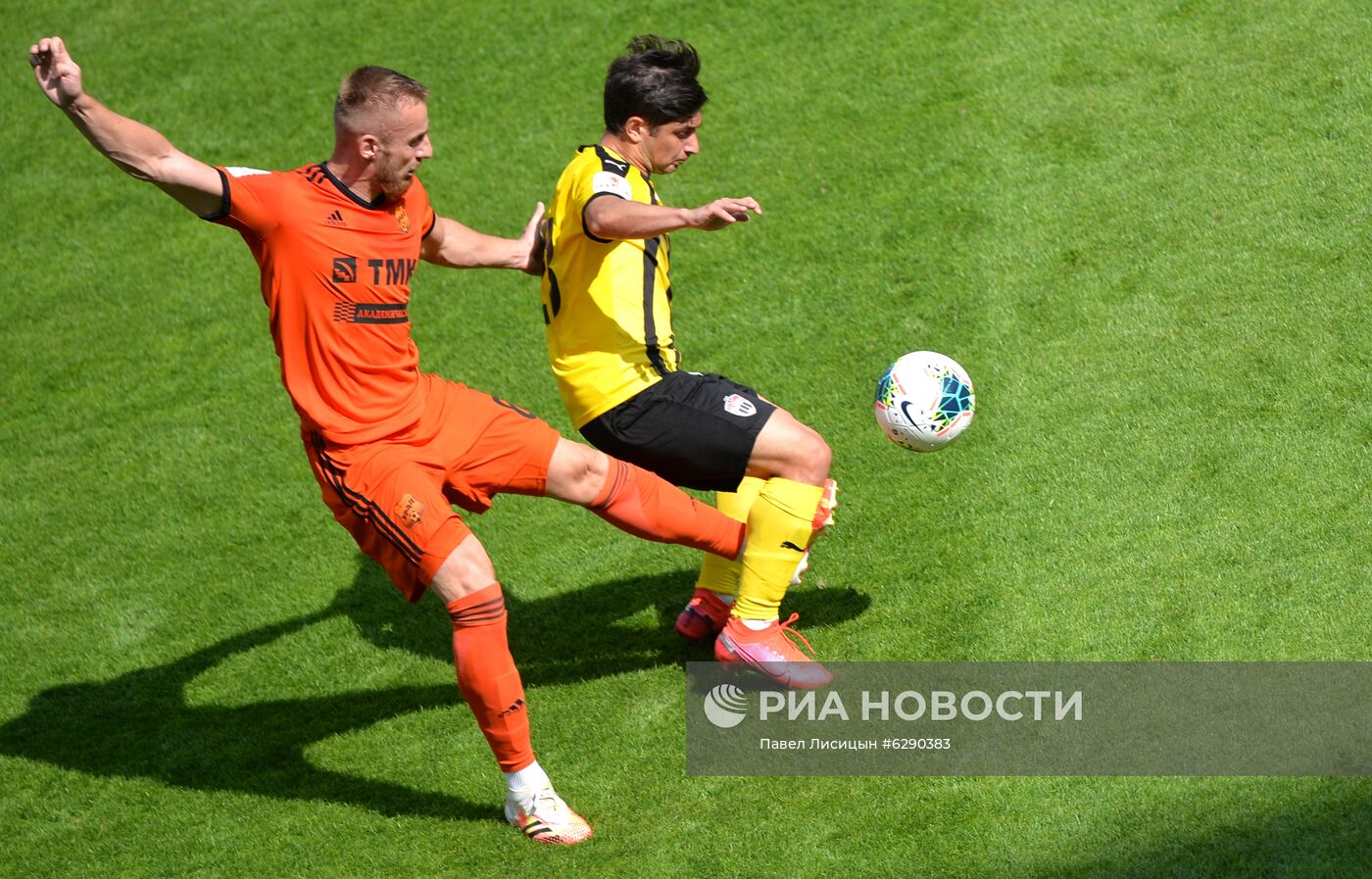 Футбол. Кубок России. Матч "Урал" — "Химки"