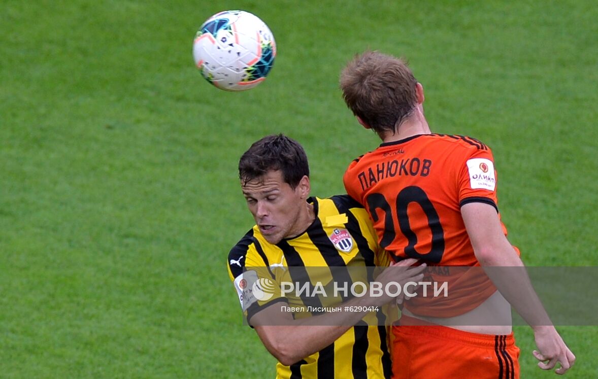 Футбол. Кубок России. Матч "Урал" — "Химки"