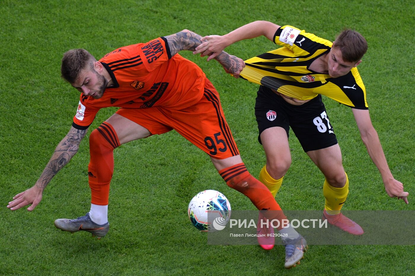 Футбол. Кубок России. Матч "Урал" — "Химки"