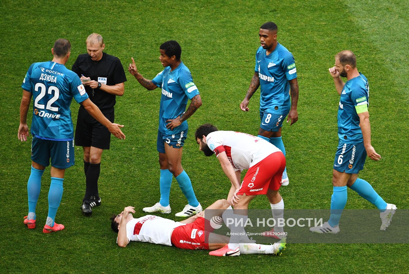 Футбол. Кубок России. Матч "Зенит" — "Спартак"