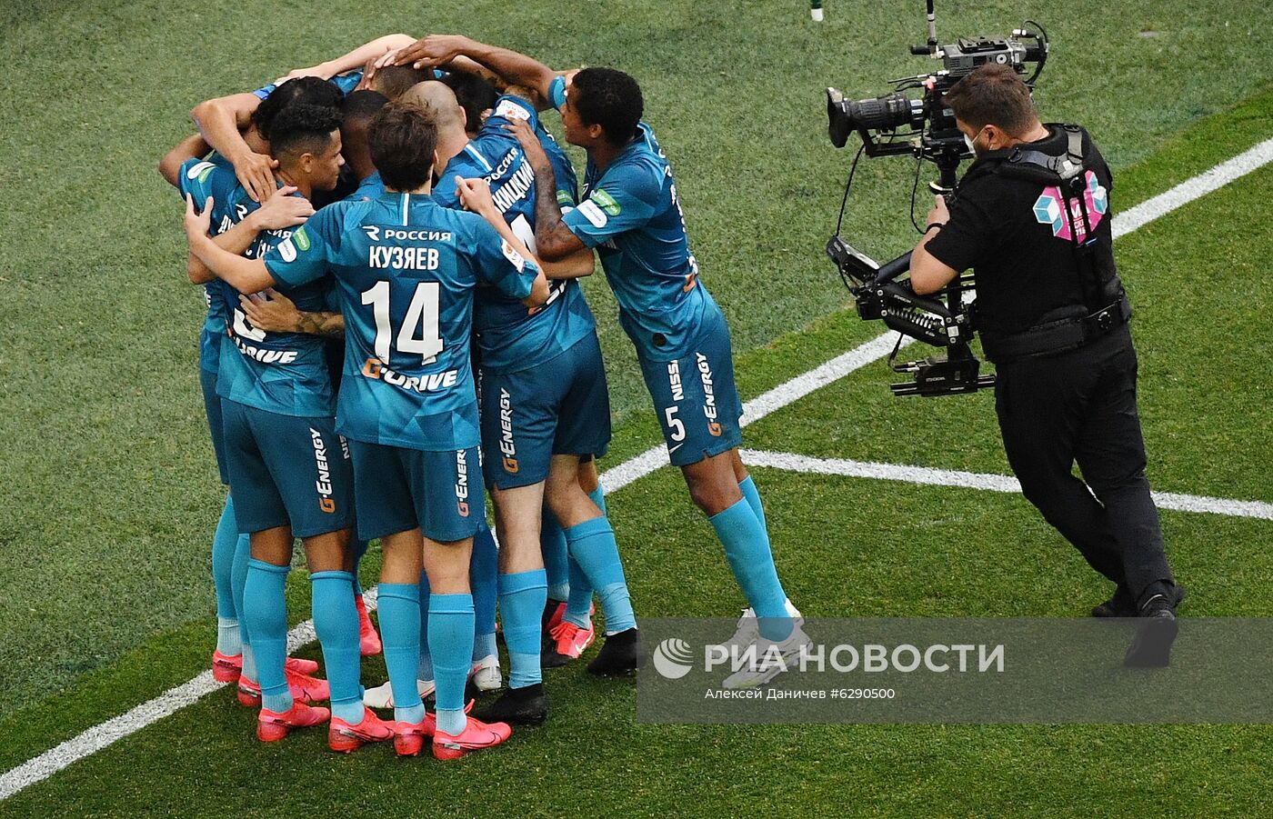 Футбол. Кубок России. Матч "Зенит" — "Спартак"