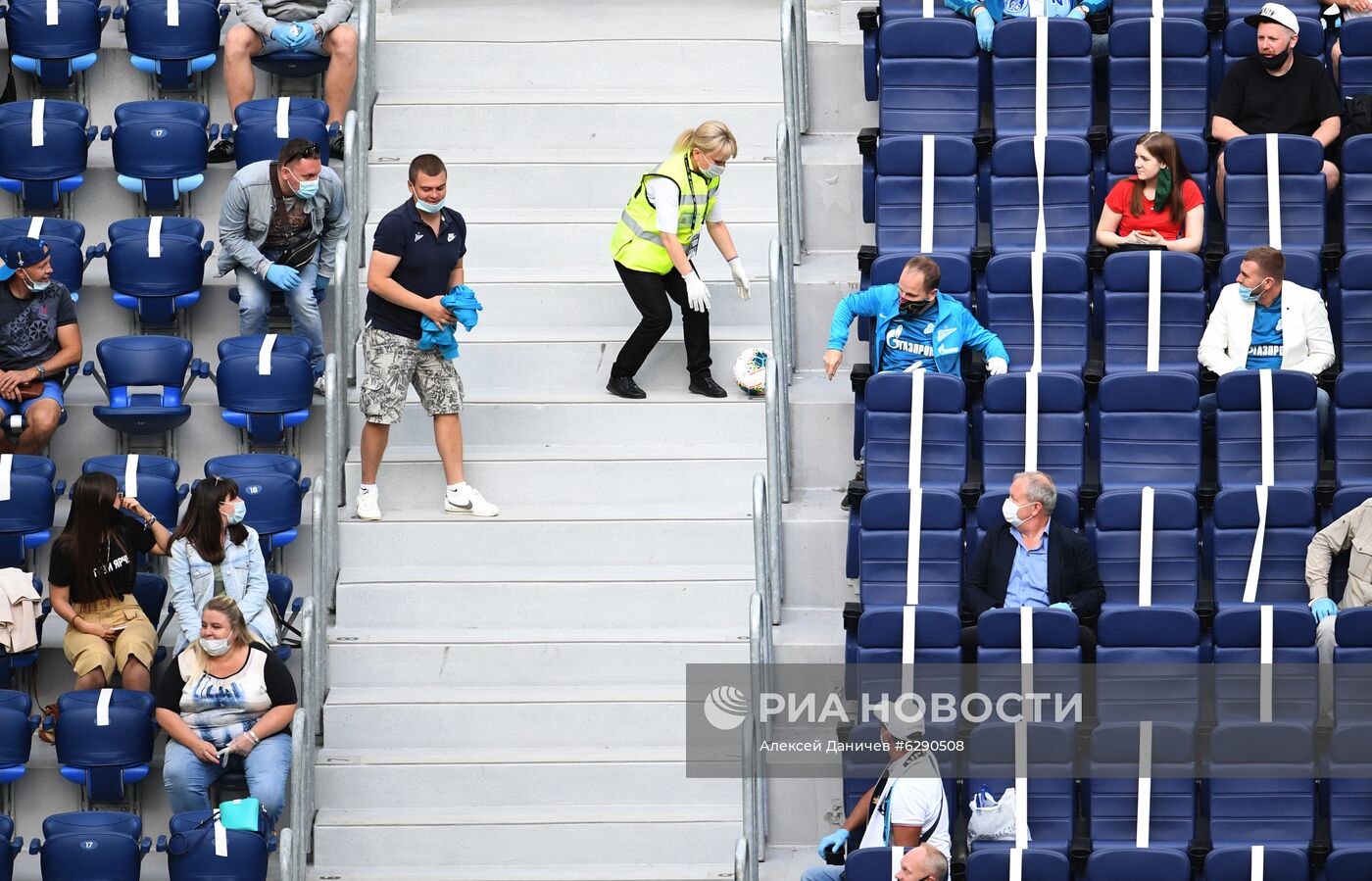 Футбол. Кубок России. Матч "Зенит" — "Спартак"