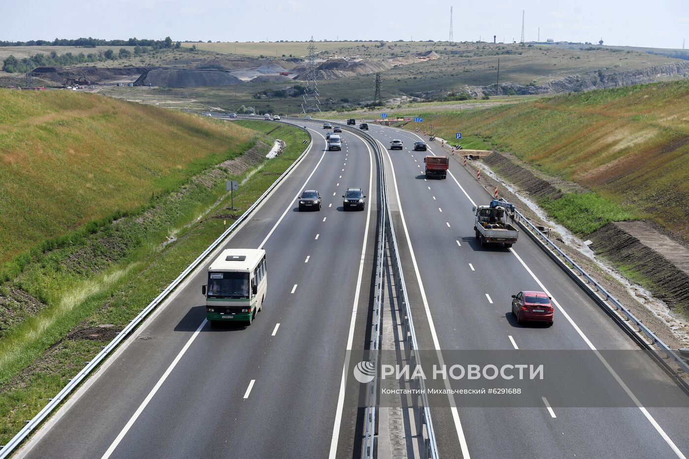 В Крыму запустили движение по "Тавриде" от Белогорска до Симферополя