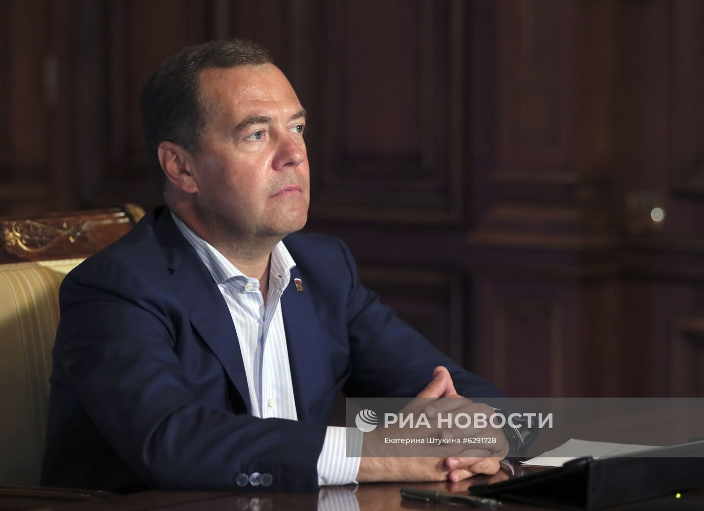 Председатель "Единой России" Д. Медведев провел встречу с участниками кадрового проекта "ПолитСтартап"