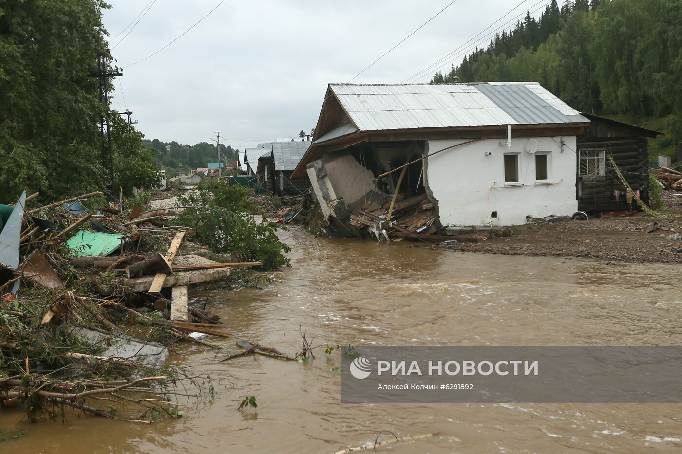 В городе Нижние Серги в Свердловской области ввели режим ЧС из-за паводка