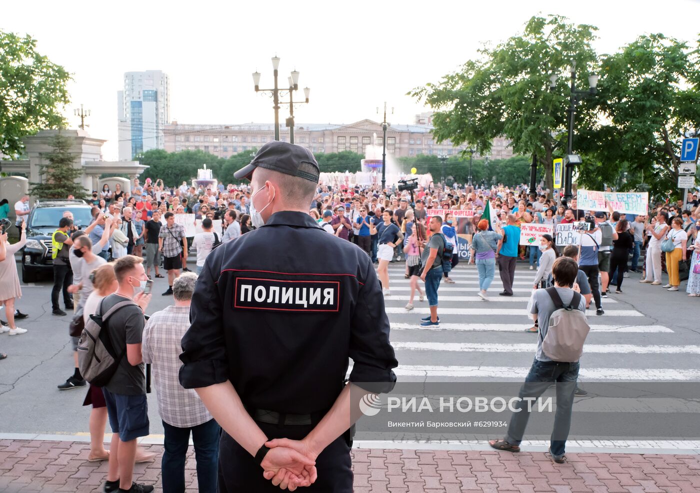 Акция протеста после назначения врио губернатора Хабаровского края М. Дегтярева