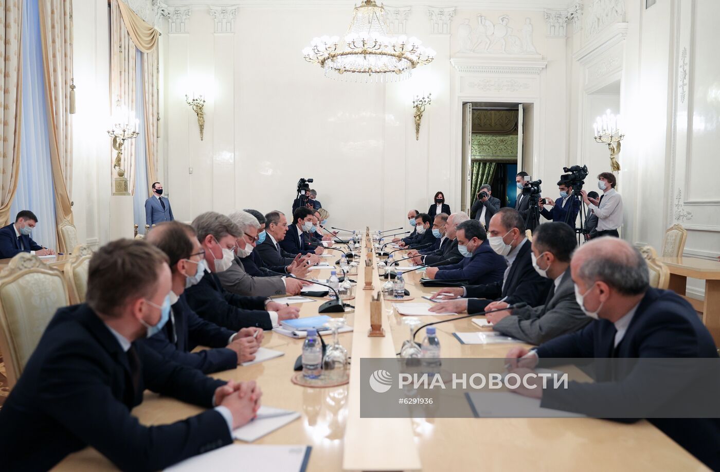 Встреча глав МИД РФ и Ирана С. Лаврова и М. Зарифа