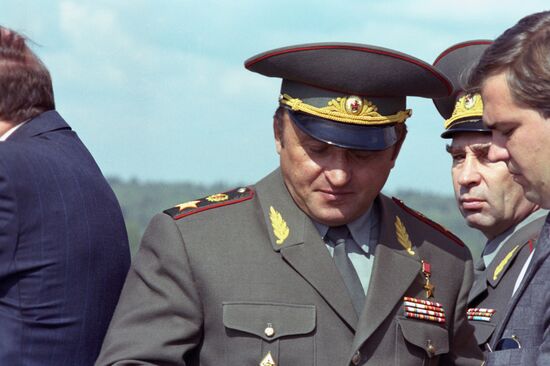 Министр обороны РФ Павел Грачев