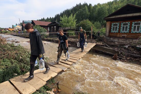 В городе Нижние Серги в Свердловской области ввели режим ЧС из-за паводка