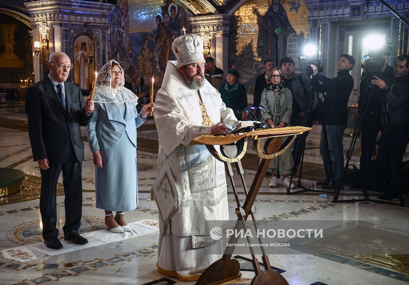 В Главном храме Вооруженных сил России провели первое венчание