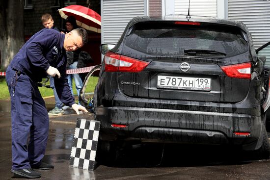 Автомобиль наехал на пешеходов после ДТП в Люблино