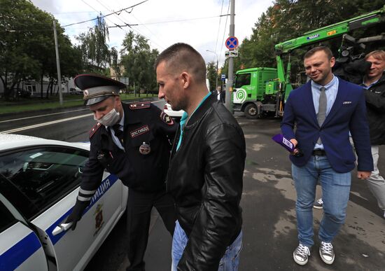 Автомобиль наехал на пешеходов после ДТП в Люблино