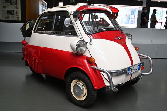 Семнадцать конфискованных автомобилей переданы в Автомобильный музей Турина