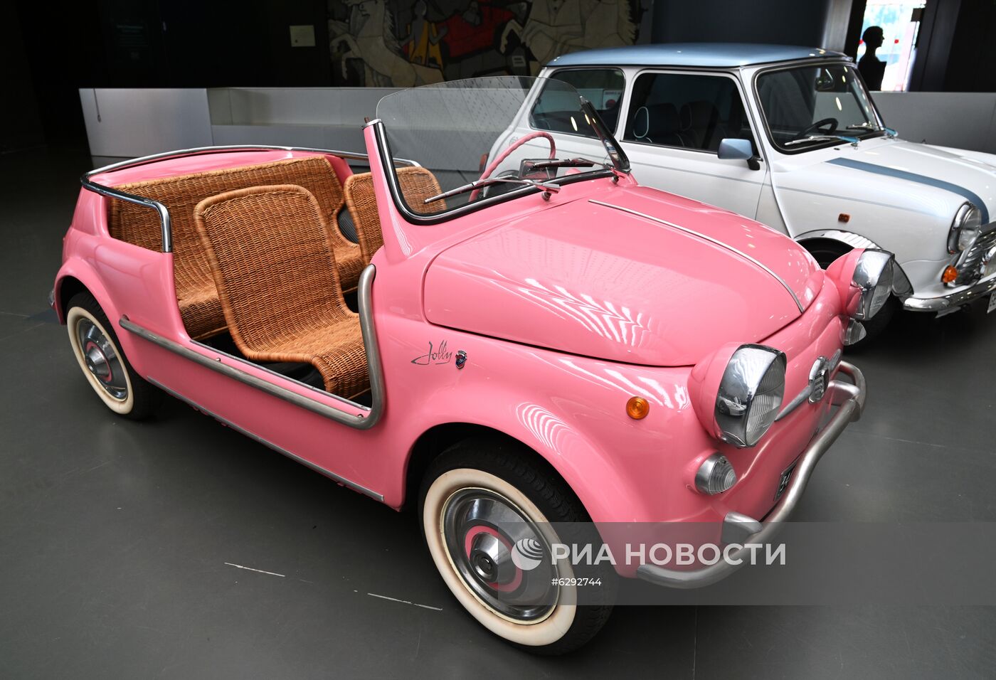 Семнадцать конфискованных автомобилей переданы в Автомобильный музей Турина