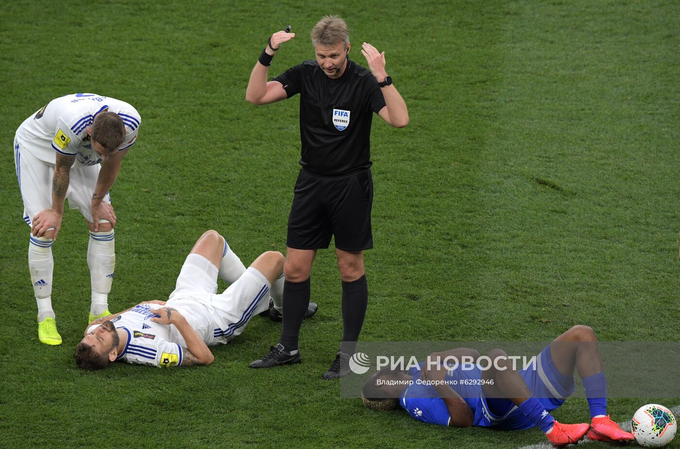 Футбол. РПЛ. Матч "Динамо" - "Оренбург"