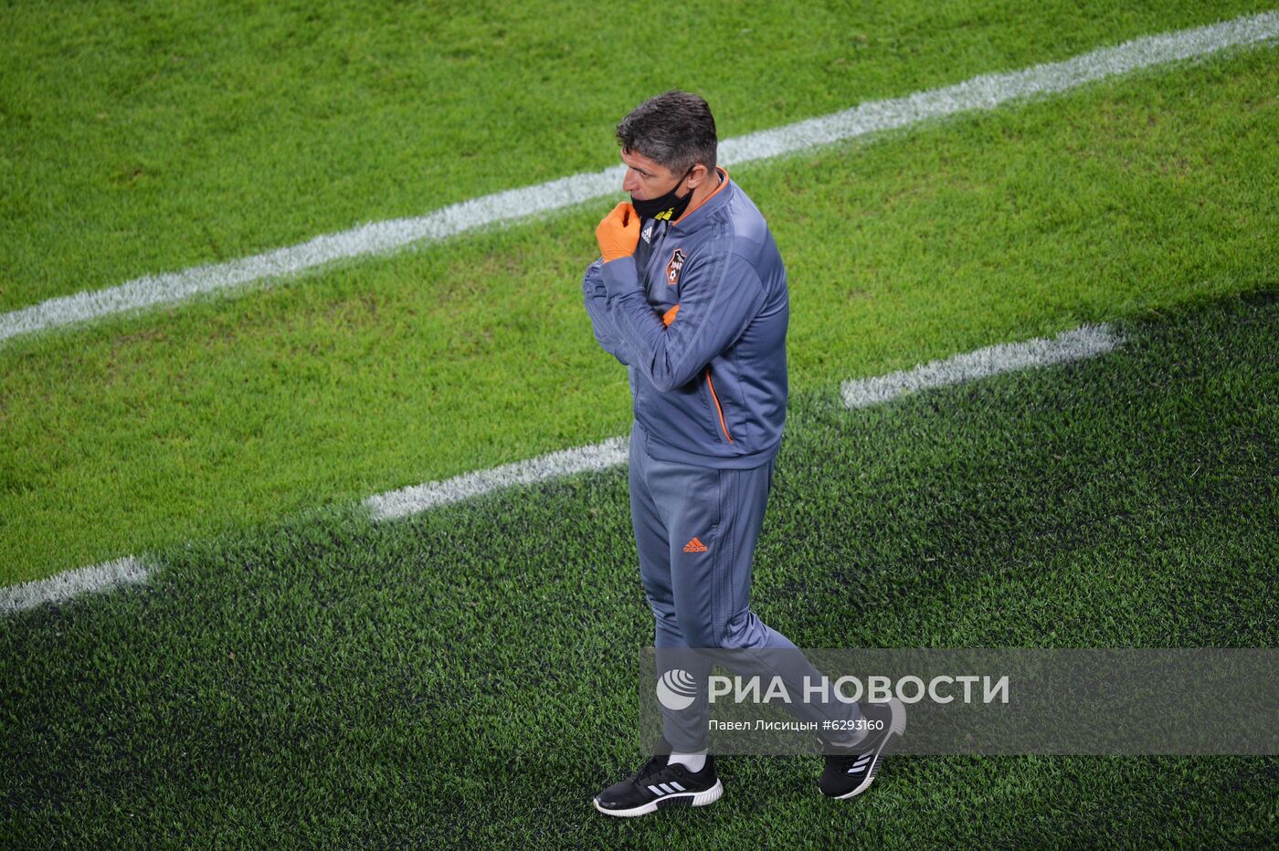 Футбол. РПЛ. Матч "Урал" — "Локомотив"