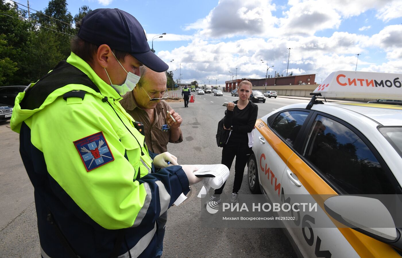 Рейд по проверке такси в Москве