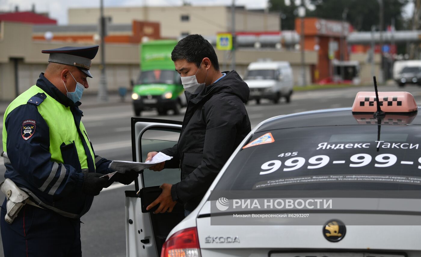 Рейд по проверке такси в Москве