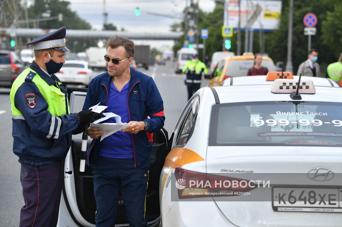 Рейд по проверке такси в Москве