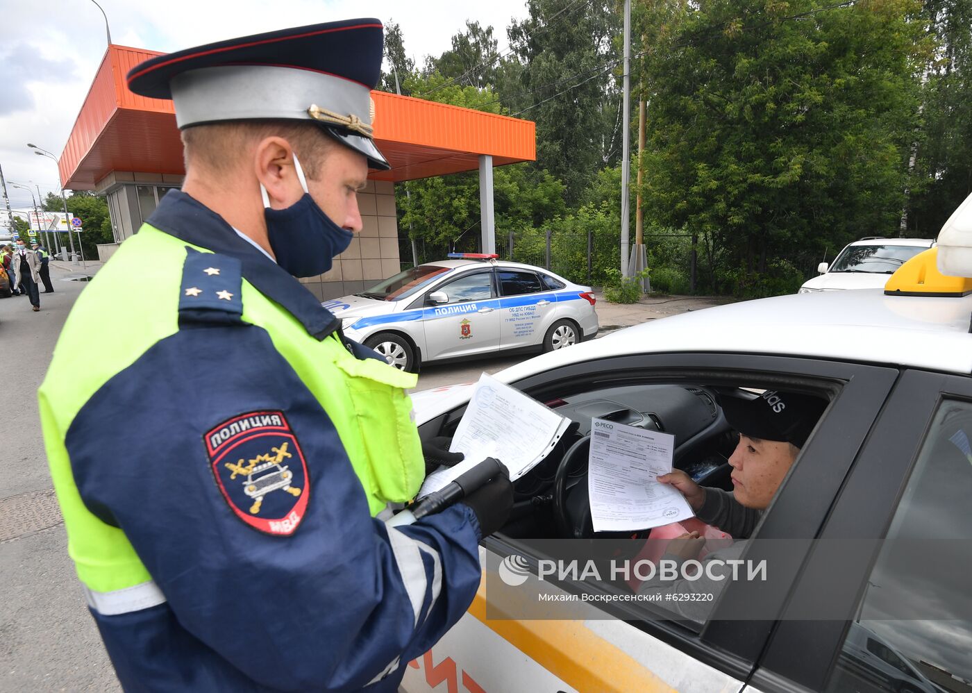 Рейд по проверке такси в Москве