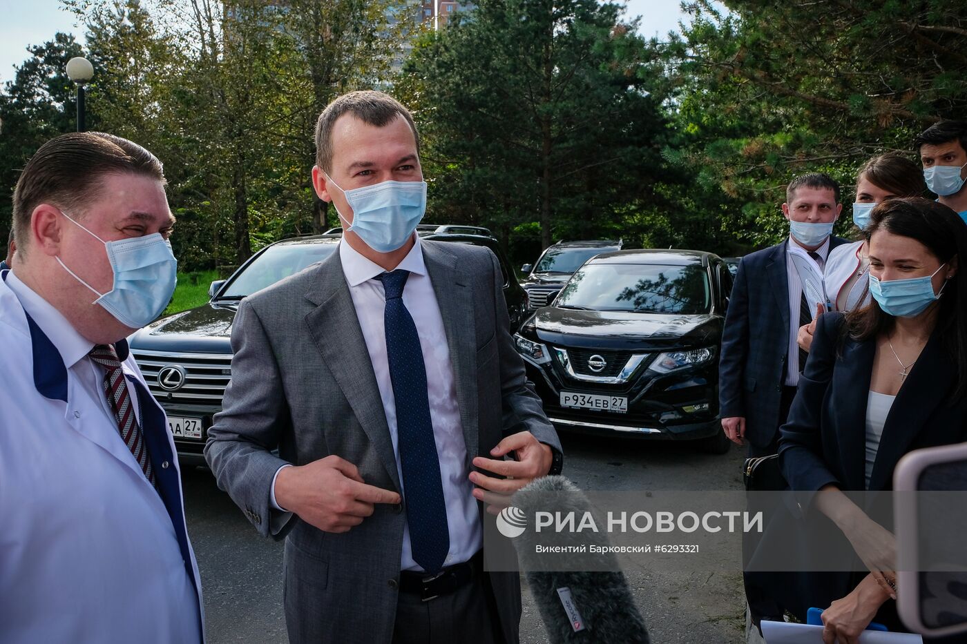 Врио губернатора Хабаровского края М. Дегтярев посетил краевую клиническую больницу