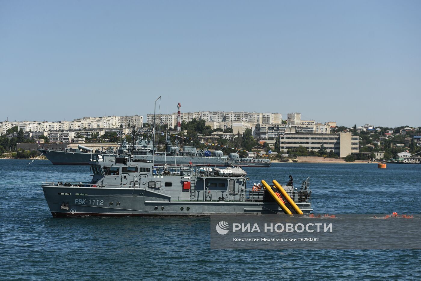 Репетиция парада в честь Дня Военно-морского флота в Севастополе