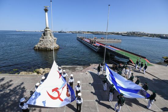 Репетиция парада в честь Дня Военно-морского флота в Севастополе