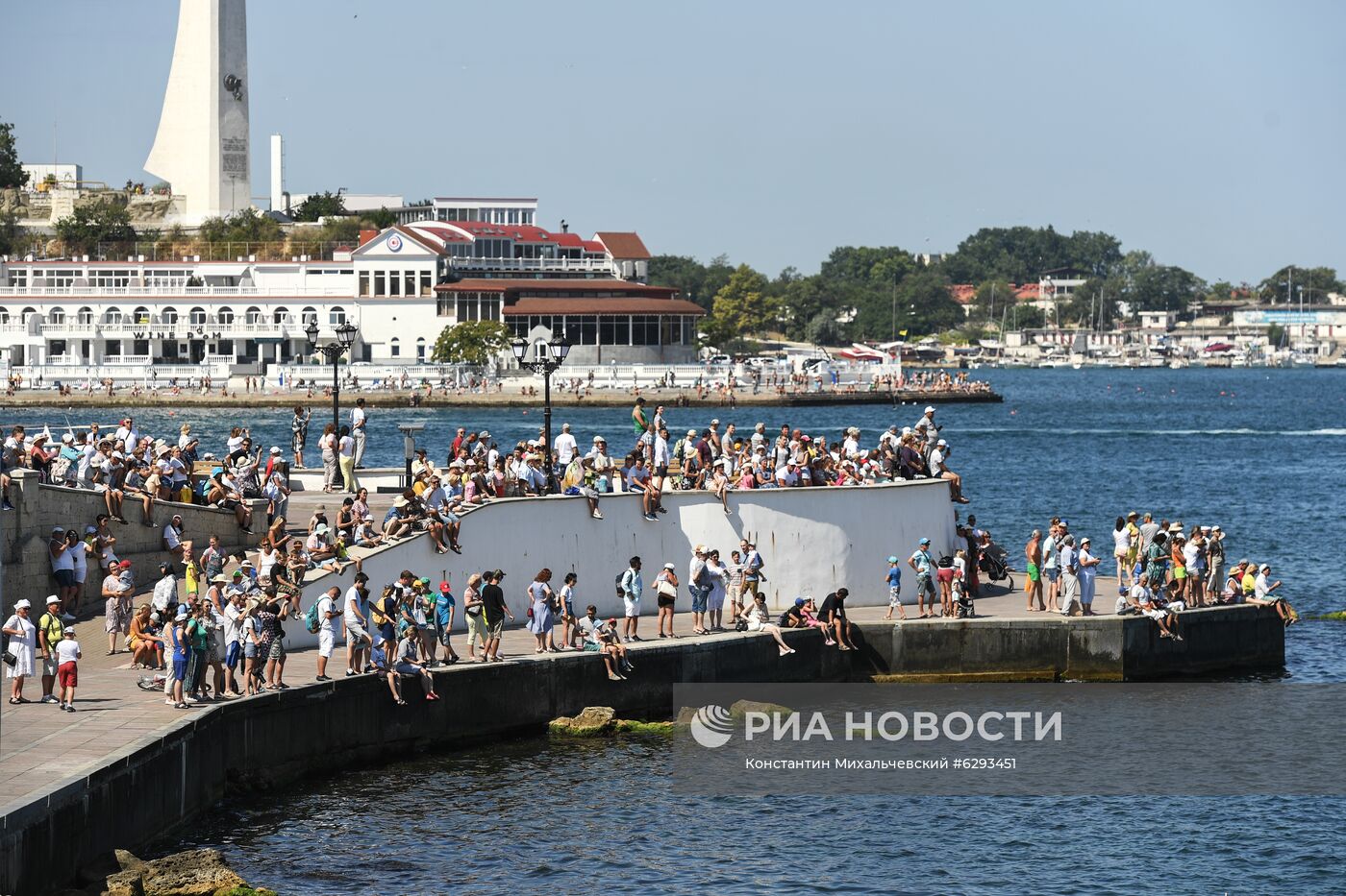 Репетиция парада в честь Дня Военно-морского флота в Севастополе