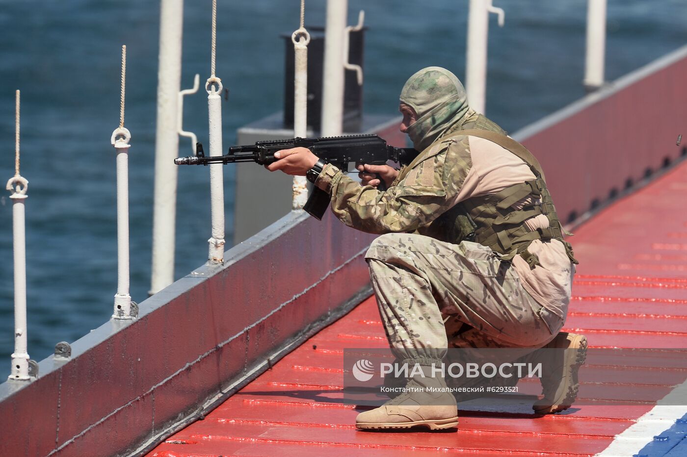 Репетиция парада в честь Дня Военно-морского флота в Севастополе