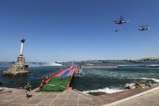 Репетиция парада в честь Дня Военно-морского флота в Севастополе
