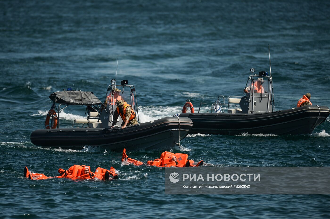 Репетиция парада в честь Дня Военно-морского флота в Севастополе