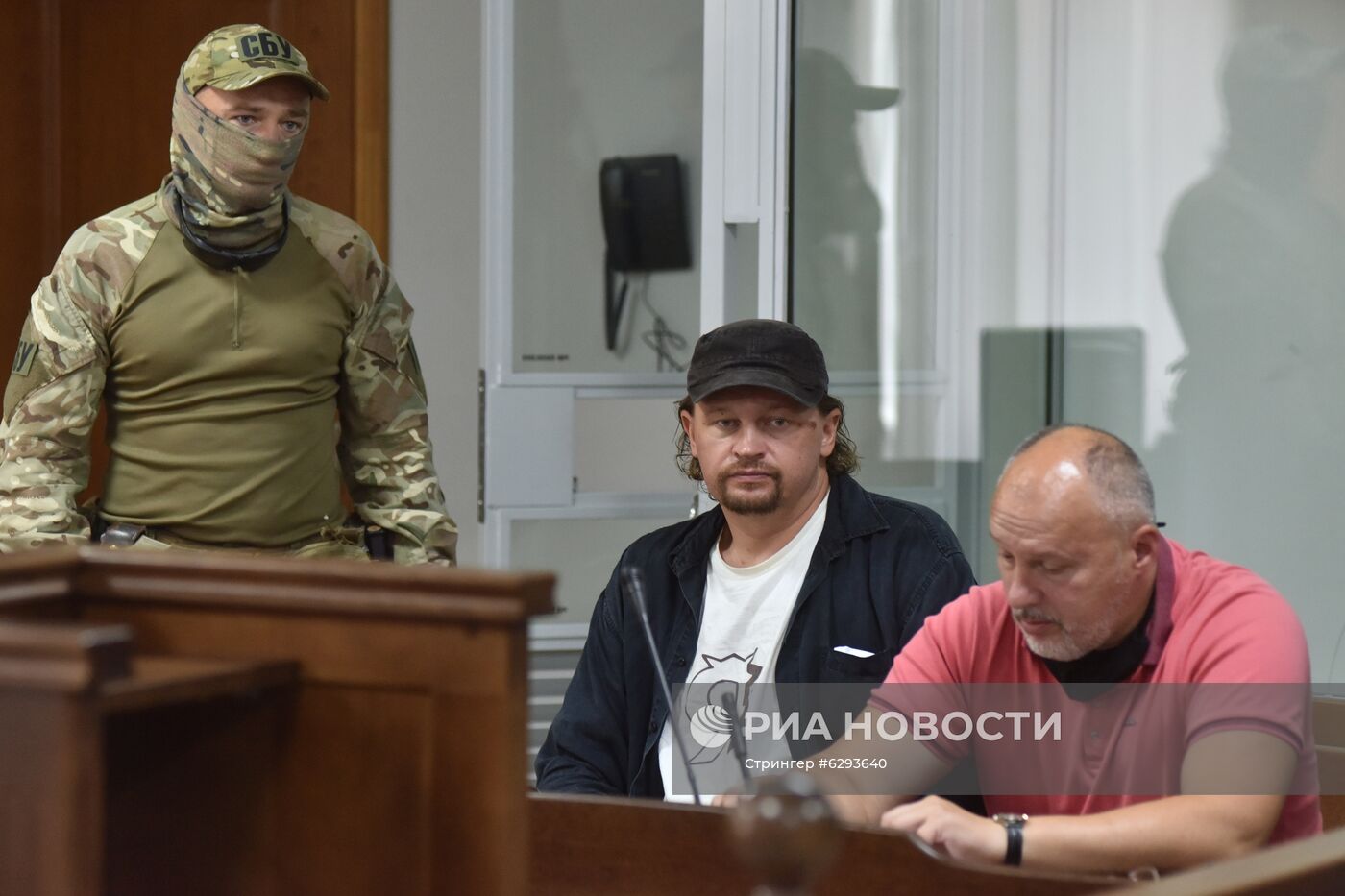 Суд арестовал захватившего заложников в Луцке М. Кривоша