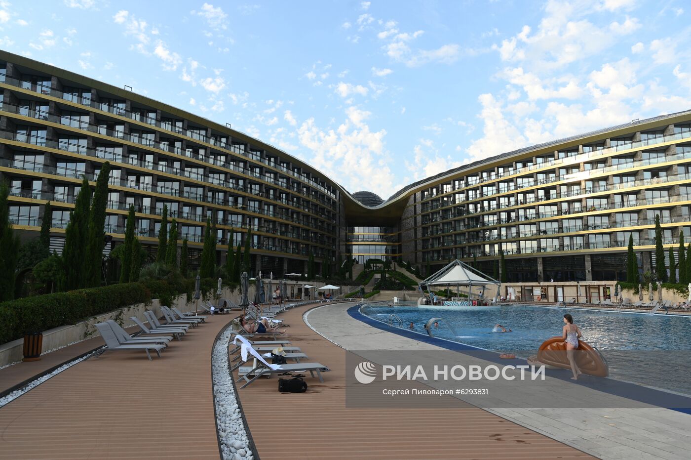 Санаторно-курортный комплекс "Мрия Резорт&СПА" в Ялте