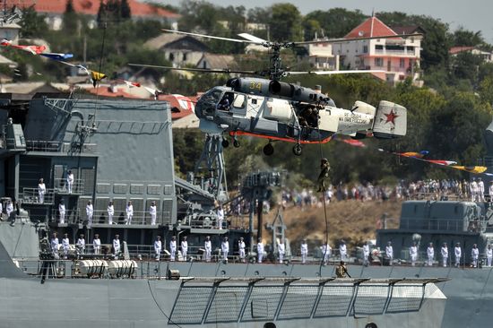 Генеральная репетиция парада в честь Дня ВМФ в городах России