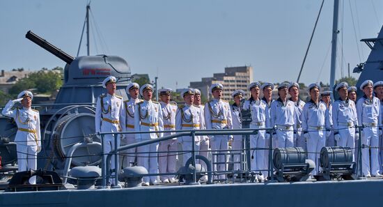 Генеральная репетиция парада в честь Дня ВМФ в городах России