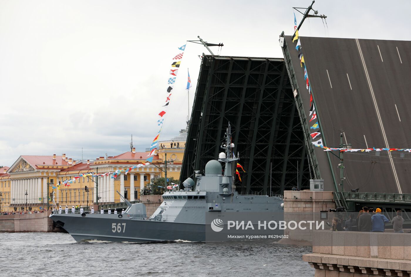 Генеральная репетиция парада в честь Дня ВМФ в городах России