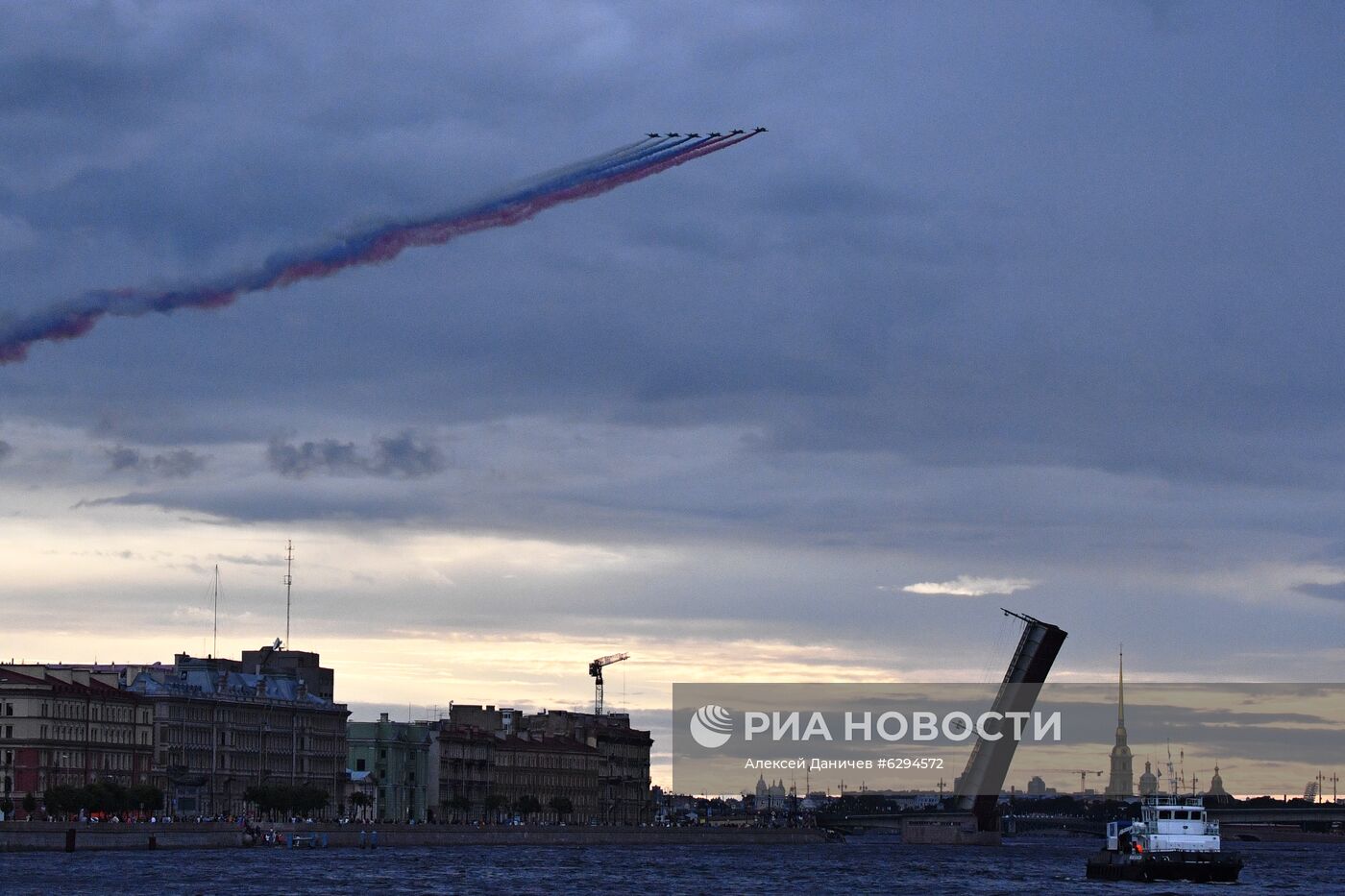 Генеральная репетиция парада в честь Дня ВМФ в городах России