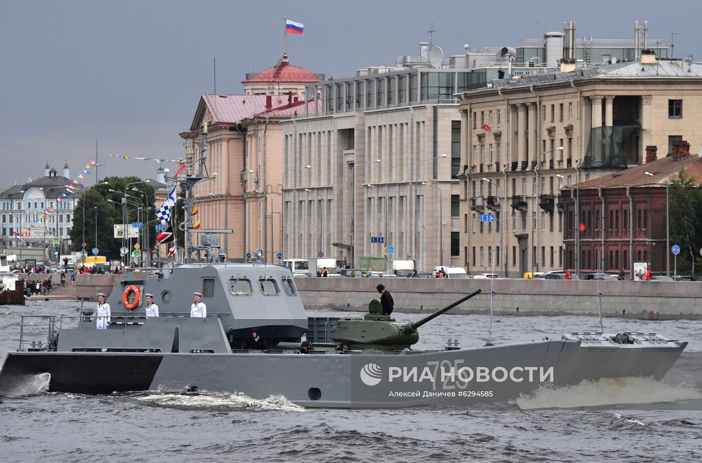 Генеральная репетиция парада в честь Дня ВМФ в городах России