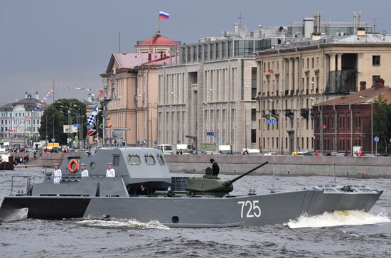 Генеральная репетиция парада в честь Дня ВМФ в городах России