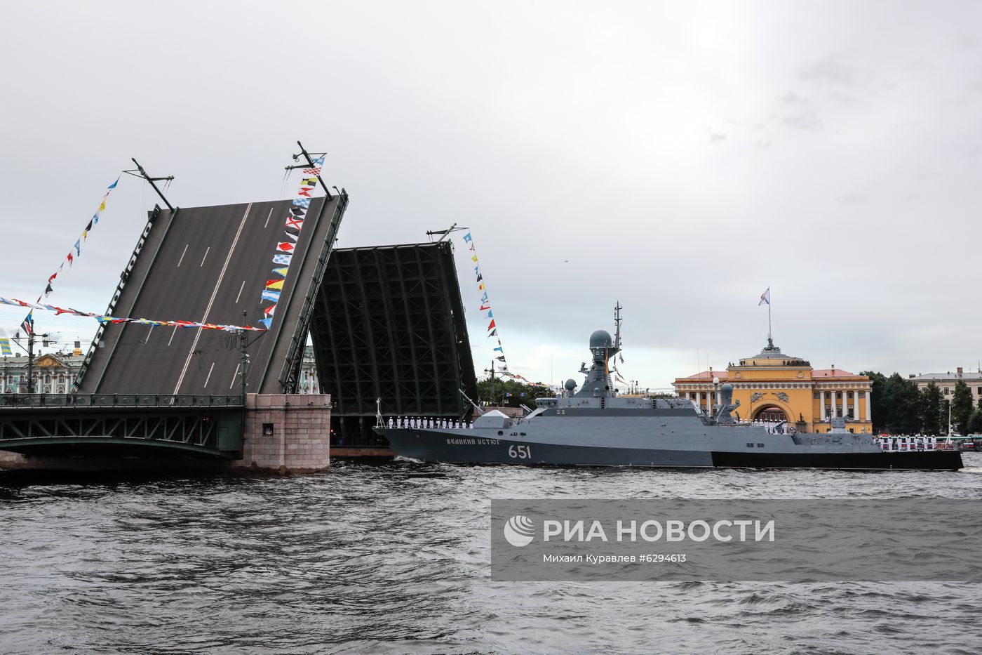 Генеральная репетиция парада в честь Дня ВМФ в городах России