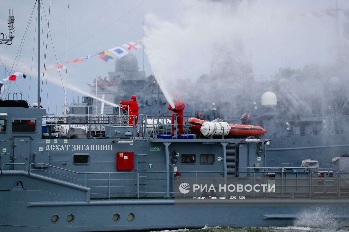 Генеральная репетиция парада в честь Дня ВМФ в городах России