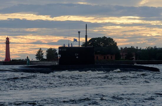 Генеральная репетиция парада в честь Дня ВМФ в городах России