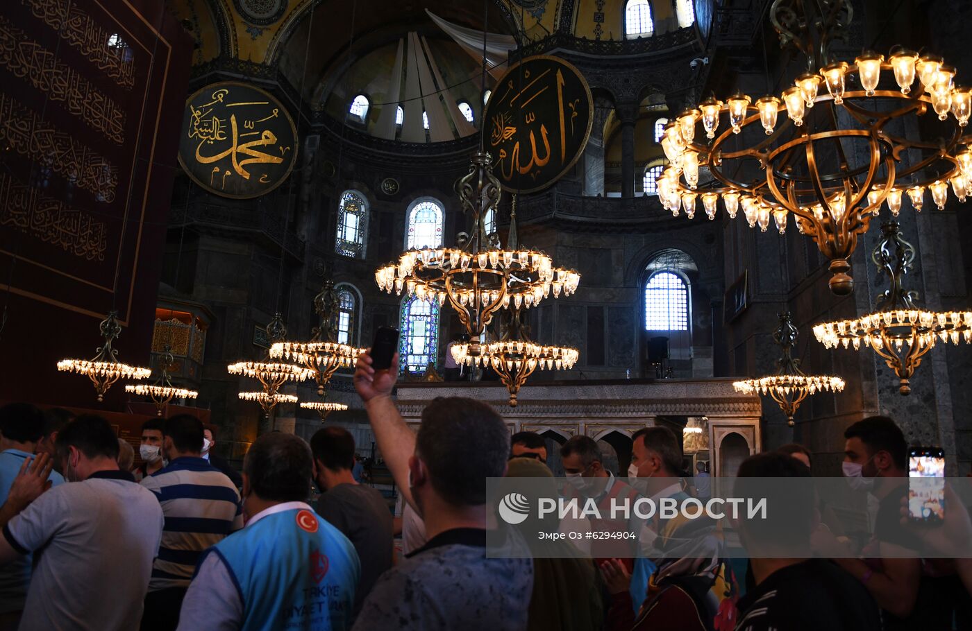 В соборе Святой Софии в Стамбуле возобновились мусульманские богослужения