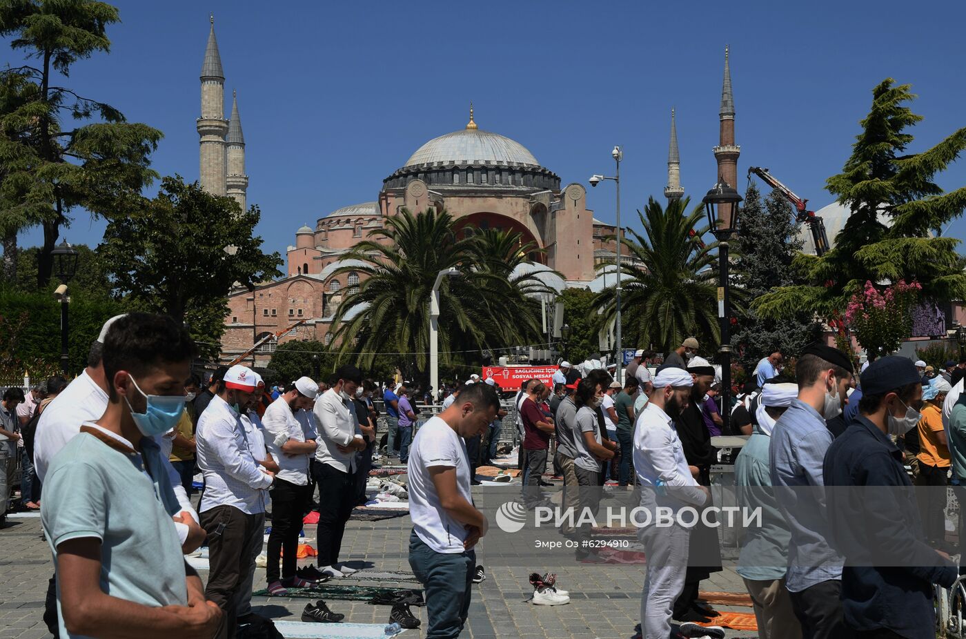 В соборе Святой Софии в Стамбуле возобновились мусульманские богослужения