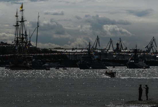 Генеральная репетиция парада в честь Дня ВМФ в городах России