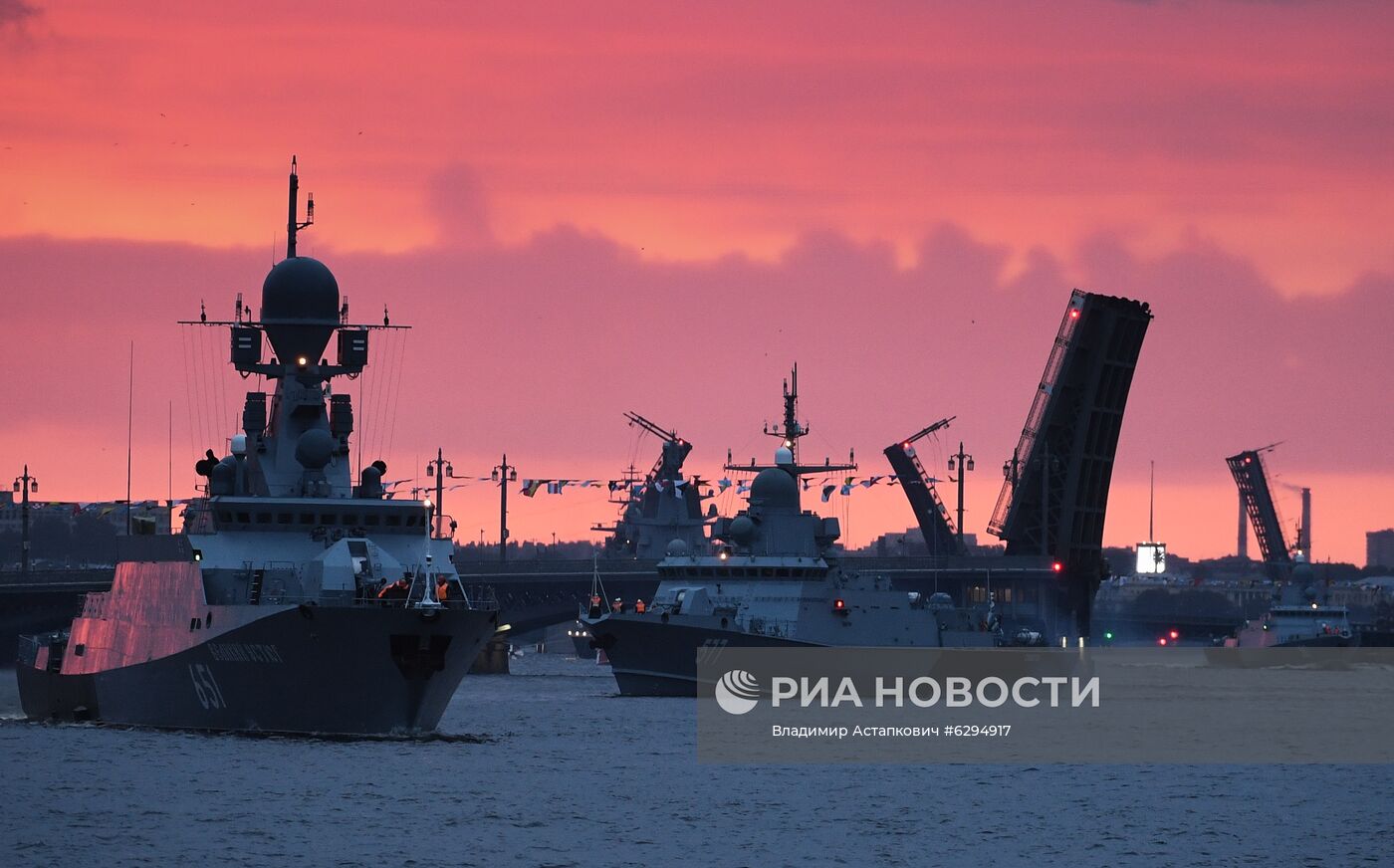 Генеральная репетиция парада в честь Дня ВМФ в городах России