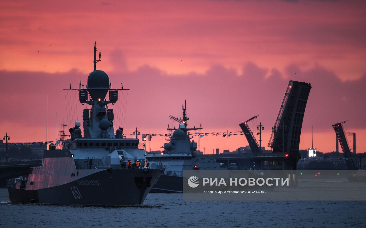 Генеральная репетиция парада в честь Дня ВМФ в городах России