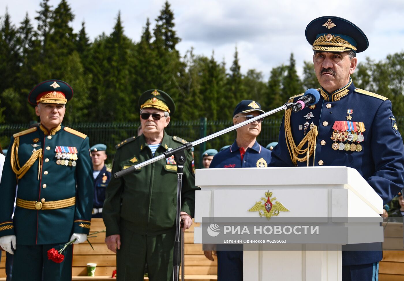 Открытие сквера Воздушно-десантных войск в парке "Патриот"