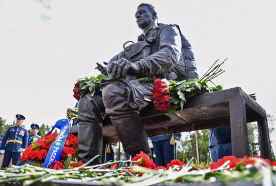 Открытие сквера Воздушно-десантных войск в парке "Патриот"