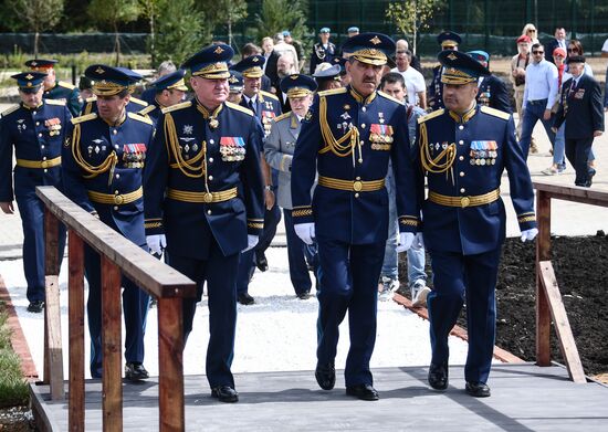 Открытие сквера Воздушно-десантных войск в парке "Патриот"